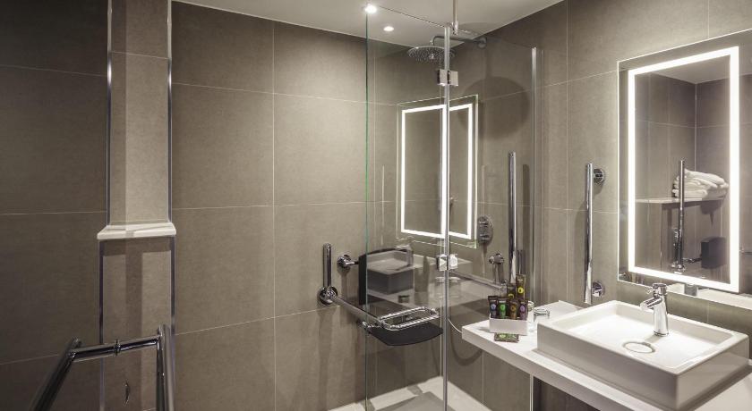 Image of Superior Queen Room - Disability Access 2