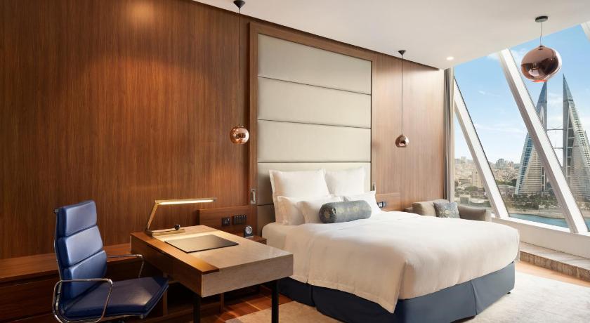 Image of Superior King Room Non Smoking 1