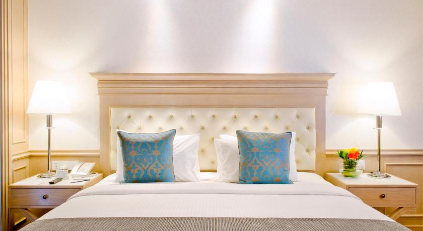 Image of Superior King Room 7
