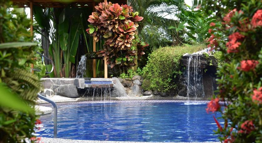 Hotel Roca Negra Del Arenal — Hotel in La Fortuna