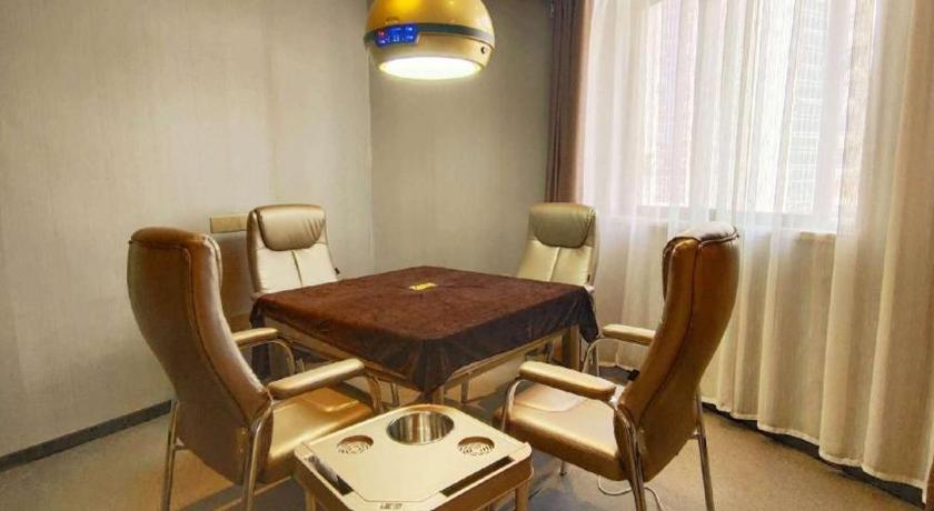 Lavande Hotel Wuhan Hanjiang Road Liuduqiao Metro Station - image 14