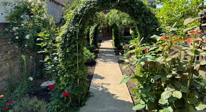 Villa Garden