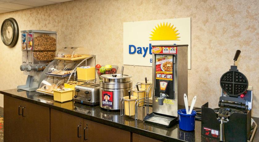 Days Inn by Wyndham Duluth Lakewalk