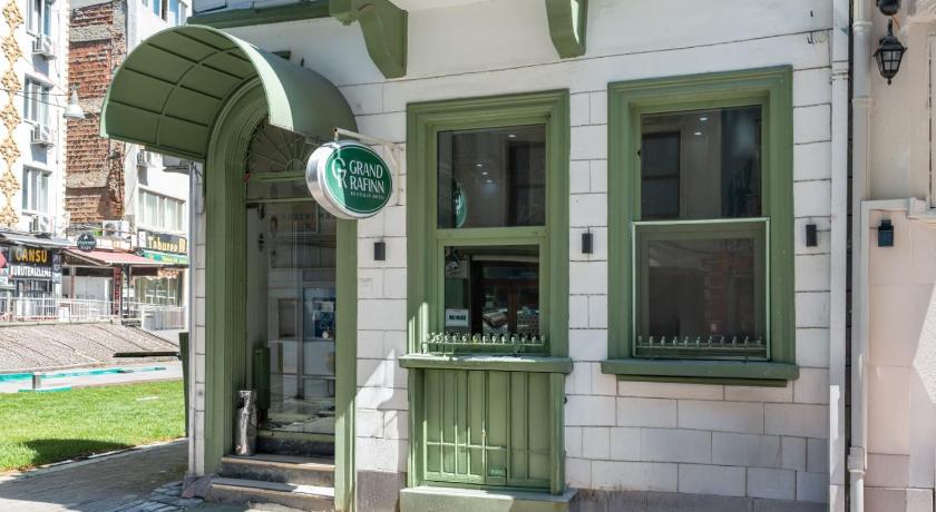 GRAND RAFINN HOTEL - image 12