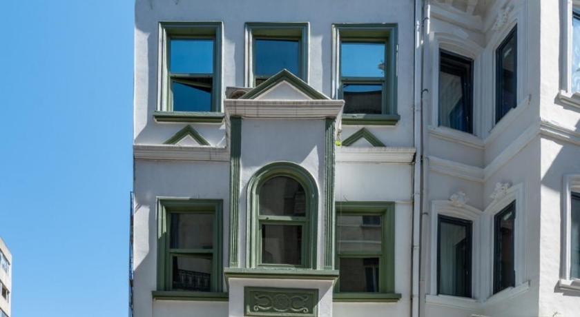 GRAND RAFINN HOTEL - image 11