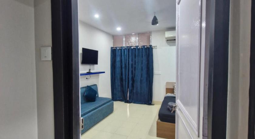City view 1bhk room for 4 person - image 2