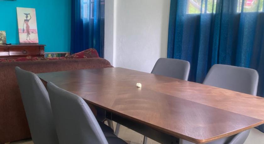 Image of Apartment with Garden View 3