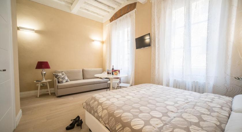 Apartments Lorenzo&amp;Lorenzo — Hotel in Florence