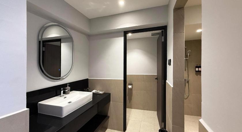 Image of 2 Bedroom Suite 13