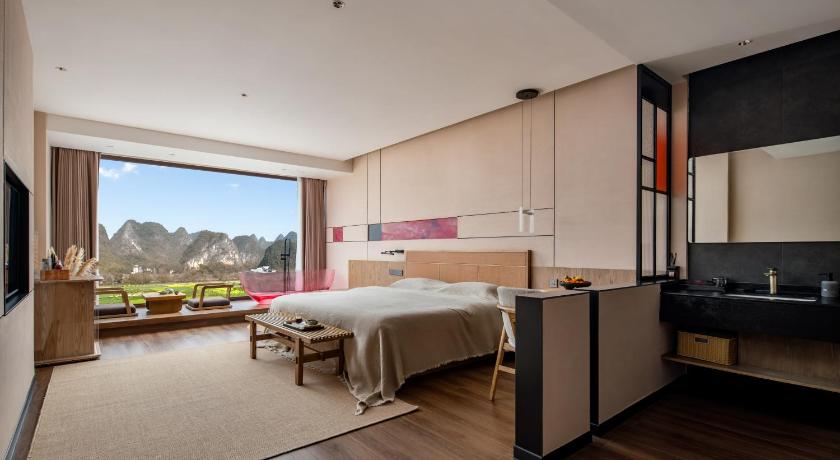 阳朔 Free Bird Resort Hotel -Yangshuo Yulong River 酒店 泳池