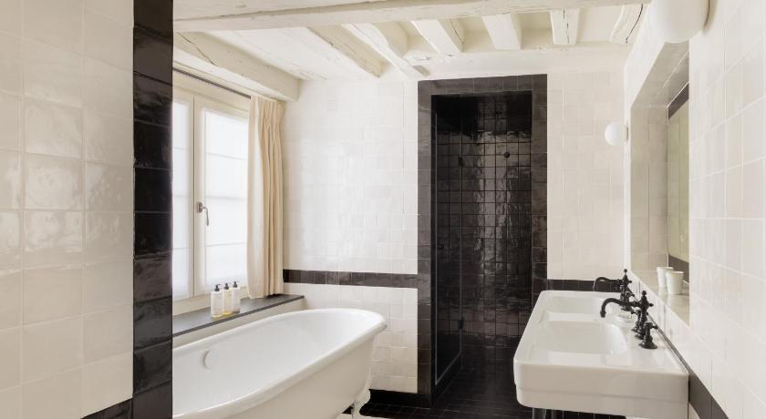 Image of Family Suite 12