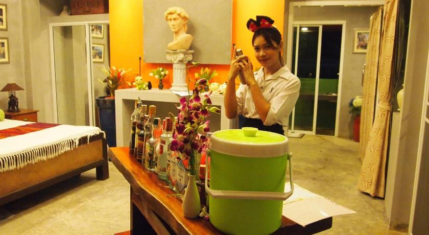 普吉岛 Baan Kamala Backpacker 2星级 酒店 餐厅