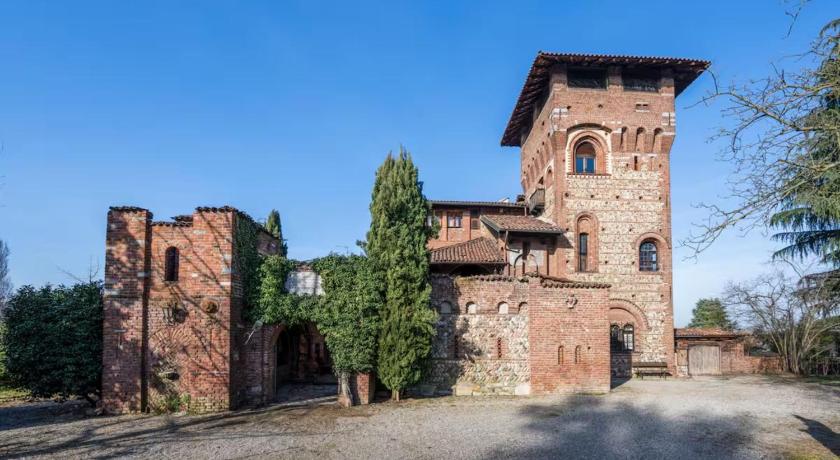 Castello dei Cento Tetti - La Dolciniana