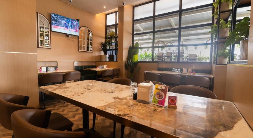 Mastiff Hotel Hinjawadi Pune - image 15
