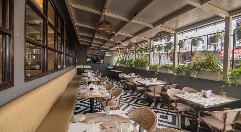 Mastiff Hotel Hinjawadi Pune - image 7