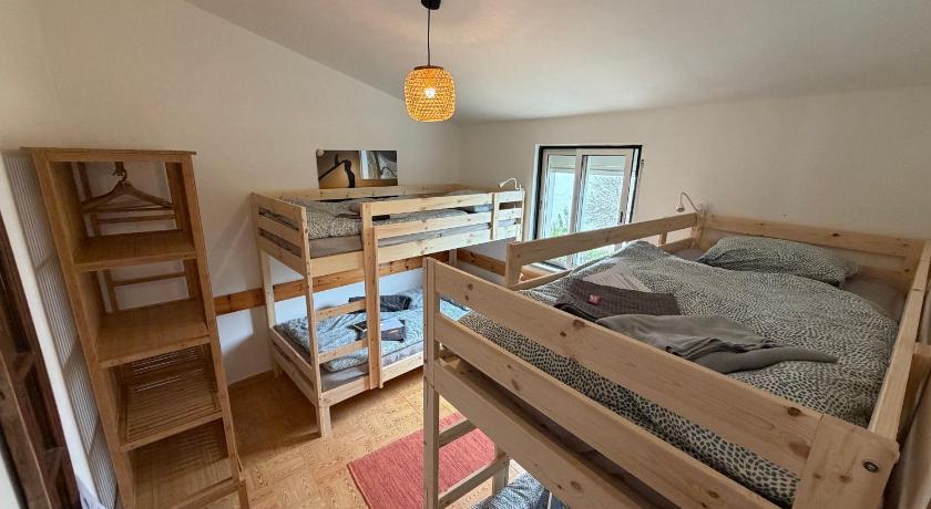 Algarve Surf House - Hostel for Hikers