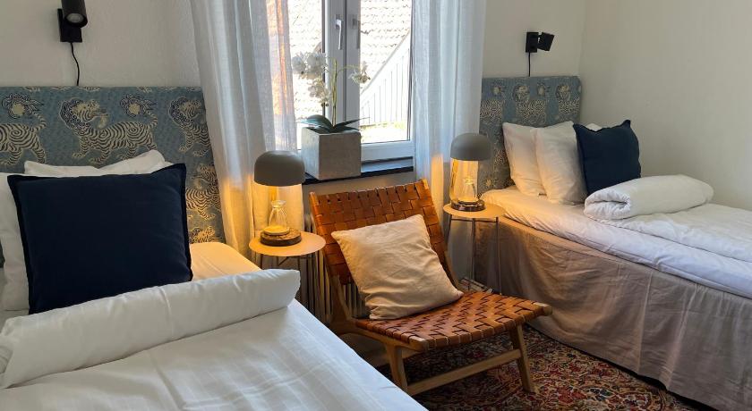 Image of Twin Room 5 0