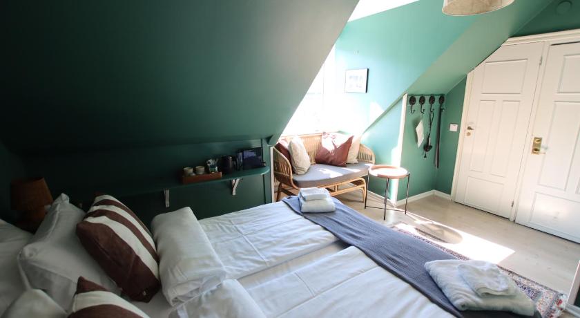 Image of Double Room with Bath 1