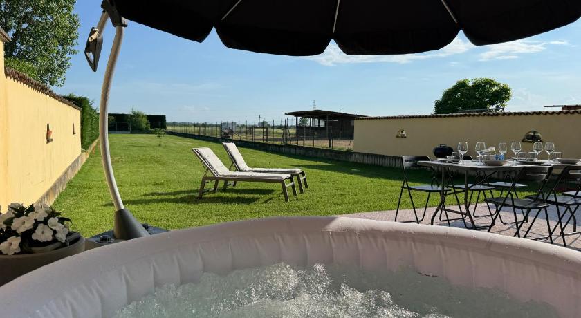 Casa con giardino tra Asti e Torino, Relax nel verde