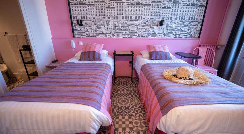Image of Superior Twin Room 1