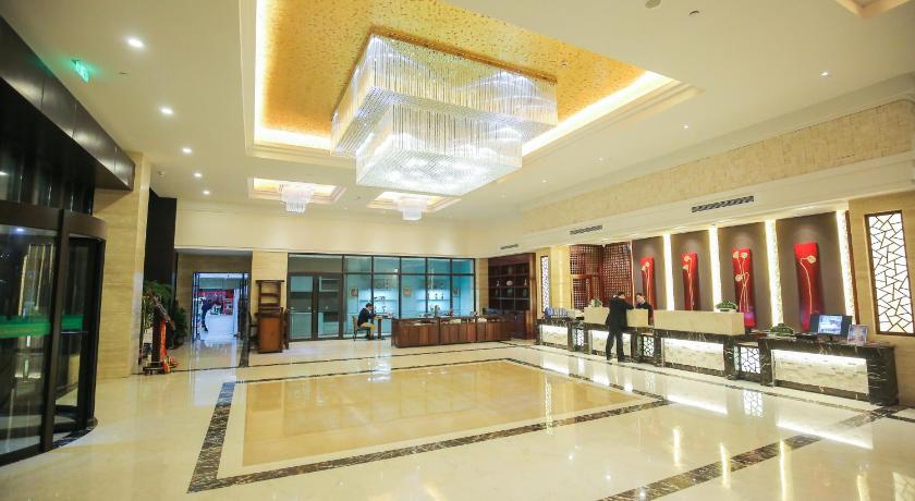 New Knight Royal Hotel Airport and International Resort photo