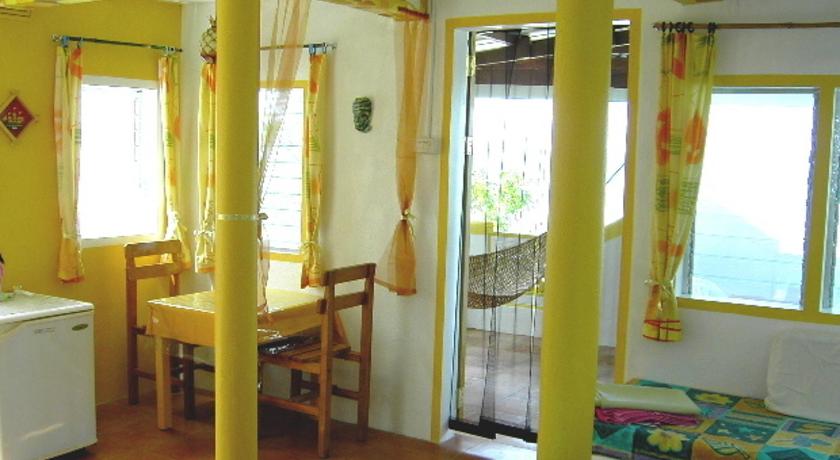 Image of Beachfront Deluxe House 13