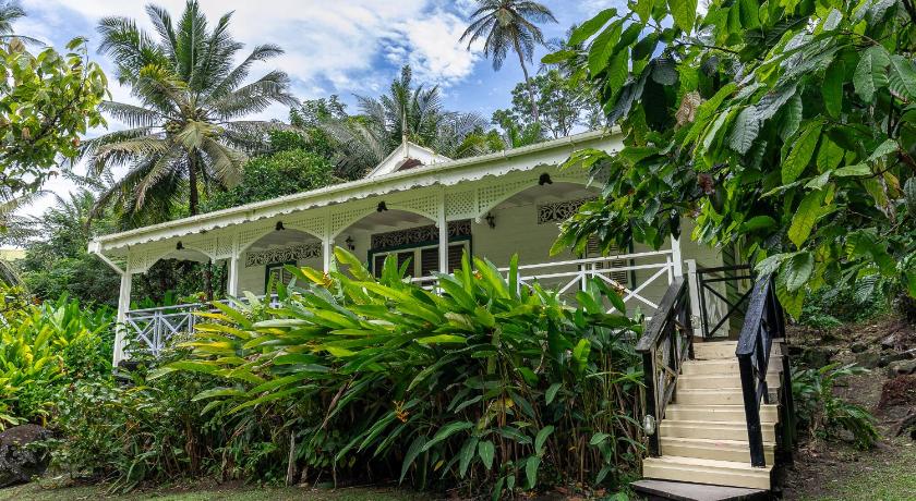 รูปของTwo-Bedroom Cottage with Kitchen 1