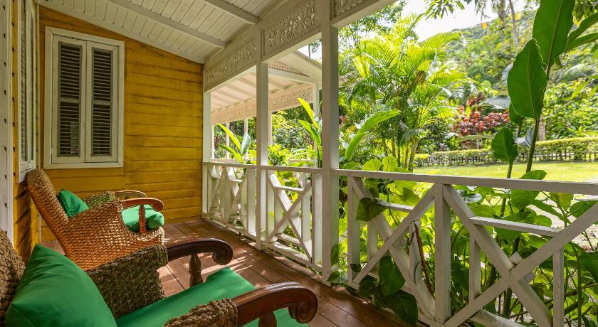 รูปของDeluxe Two Bedroom Cottage With Kitchen and A/C 1