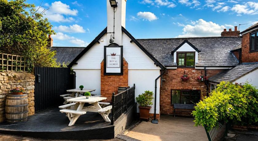 The Royal George Cottingham
