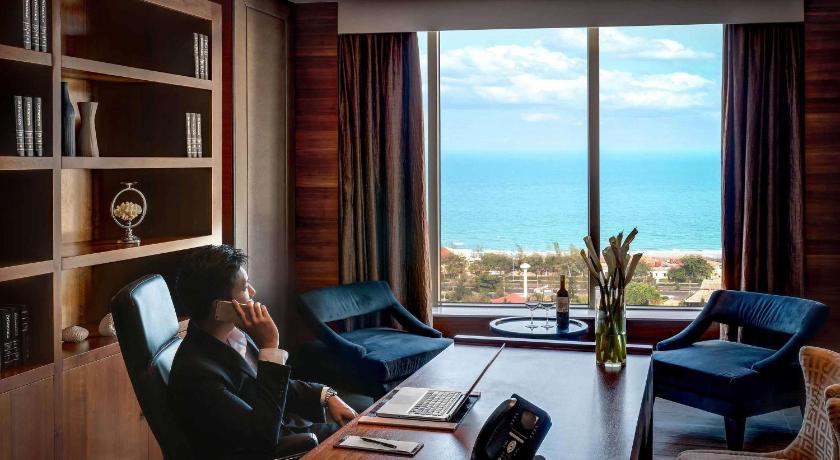 Image of Two Bedroom Presidential Suite with Jacuzzi and Lounge Access 1