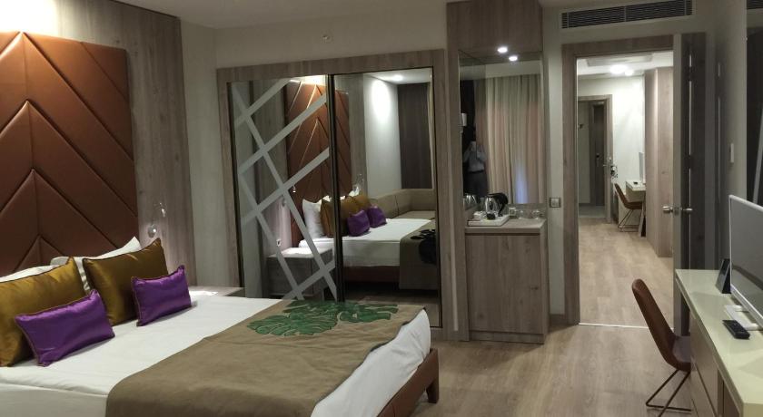 Delphin BE Grand Resort