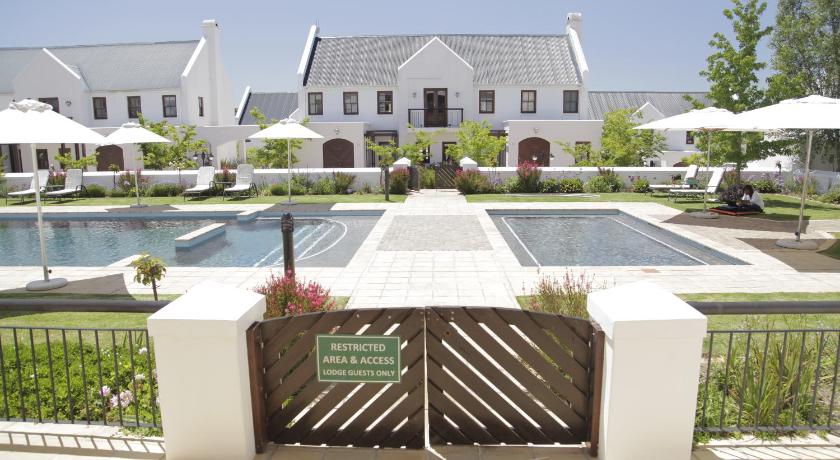 Winelands Golf Lodges 19 at De Zalze - image 15