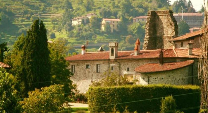 Castello di Cernusco Lombardone