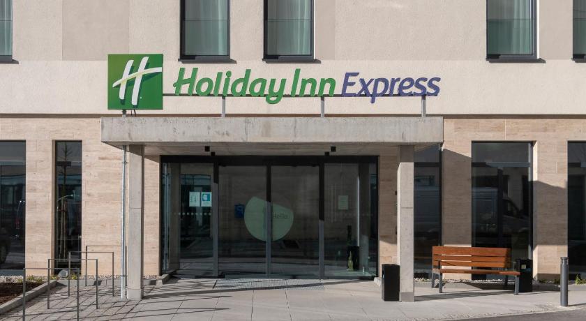 Holiday Inn Express Munich North By IHG