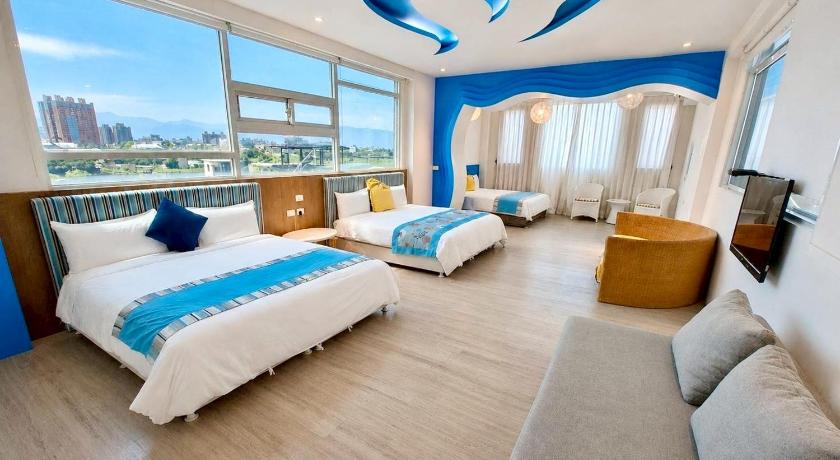 Image of Family Room with Shower 1