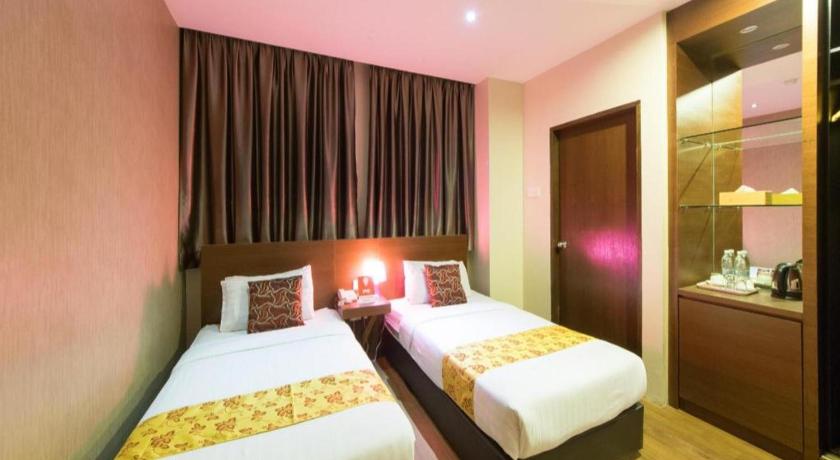 OYO 139 The Marque Hotel - image 6