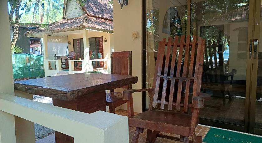 Image of Deluxe Bungalow with Fan 14