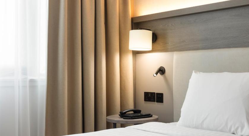 Image of Double Queen Room 10