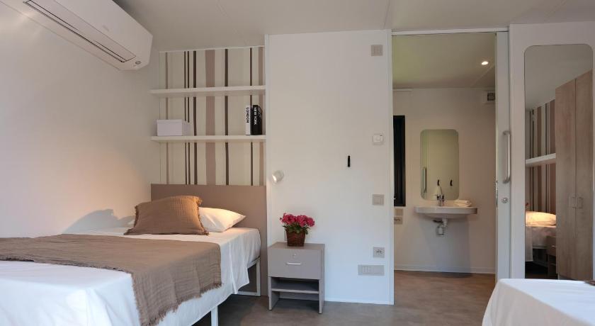 Image of Bungalow Premium 2 spacious beds 4