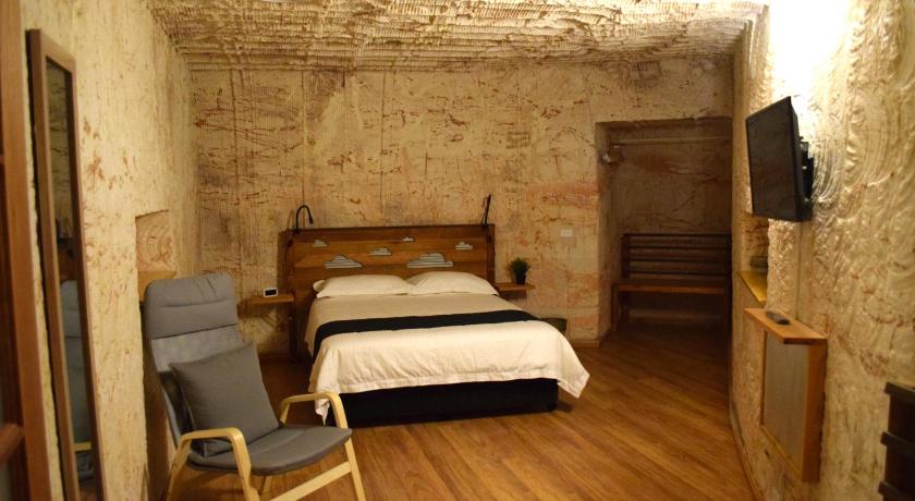 Dug Out B&B Apartments photo