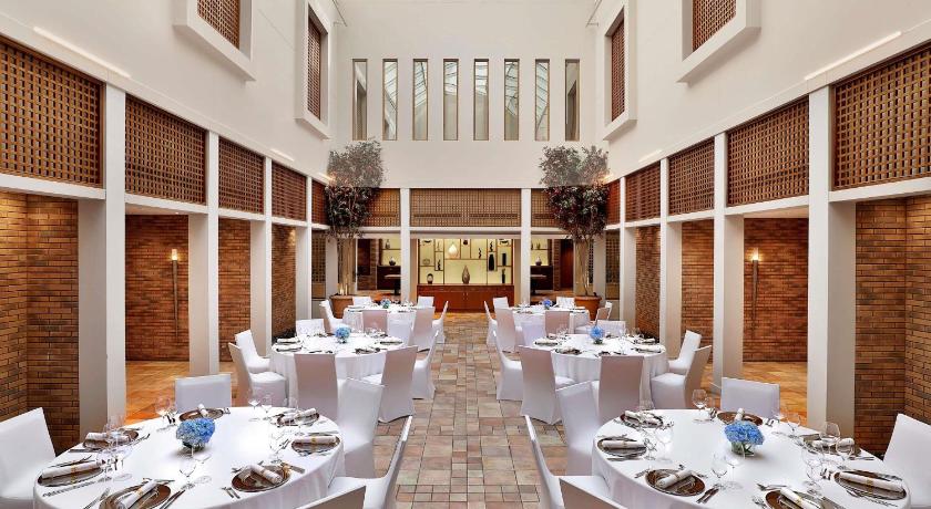 Fairmont Dubai - image 14