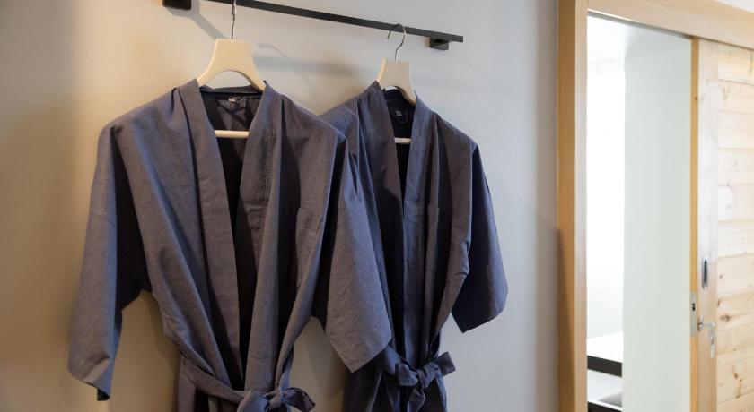 Image of One-Bedroom Suite 9