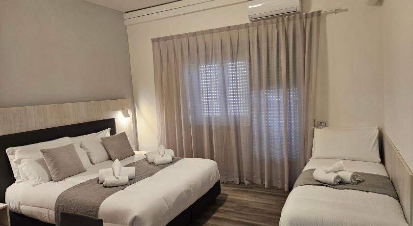 Image of Triple Room 0