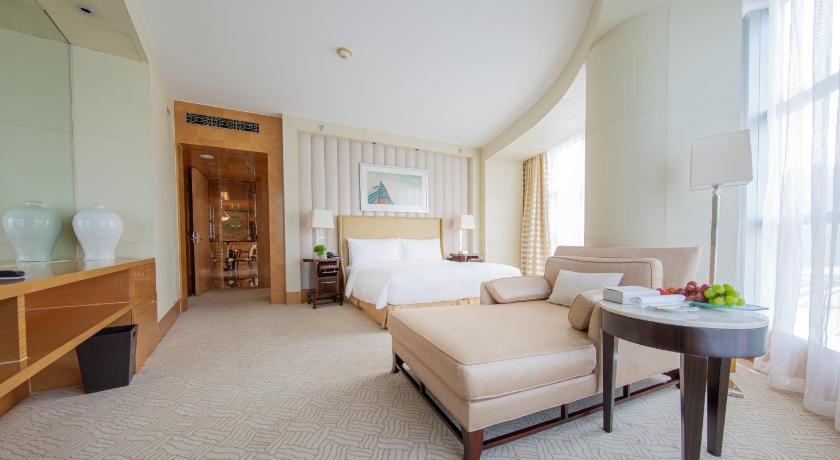 Image of Executive Suite, Club lounge access, 1 Bedroom Suite, 1 King 1