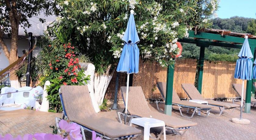 Image of Double Room with Pool View 9