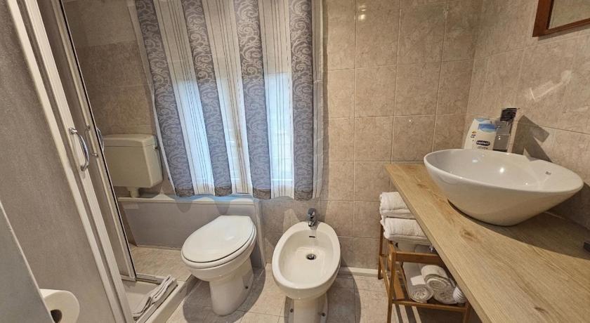Image of Standard Triple Room 2