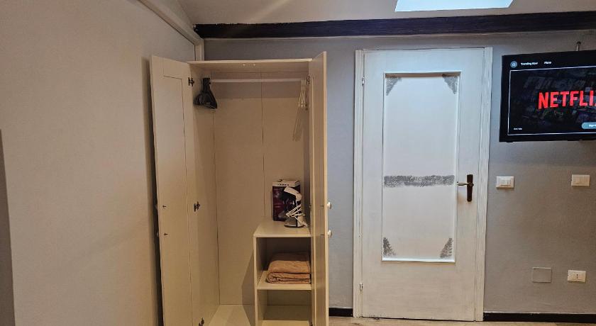 Image of Standard Triple Room 15