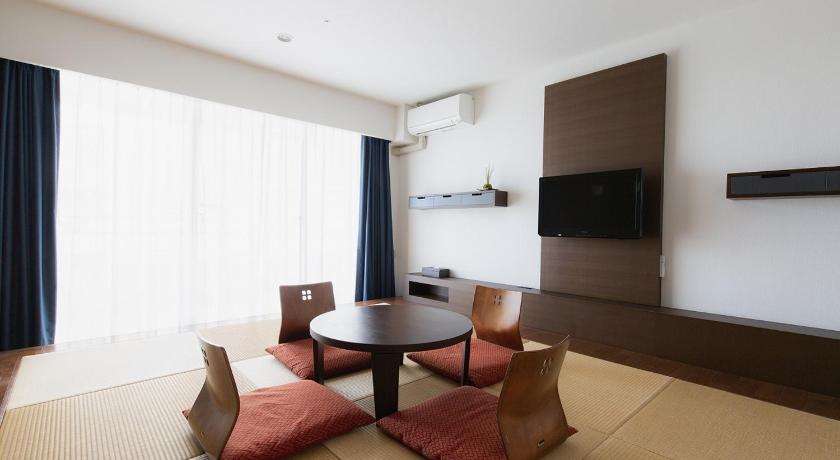 Image of Standard Twin Room with Sofa 1