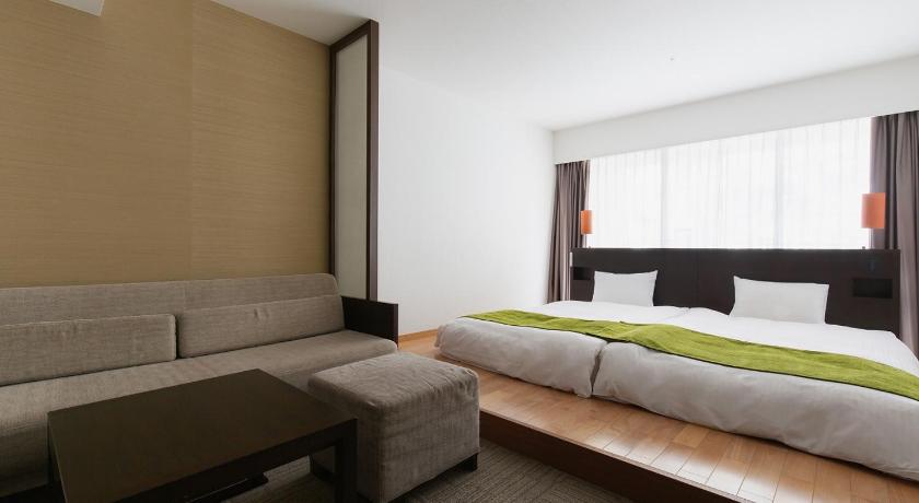 Image of Standard Twin Room with Sofa 0