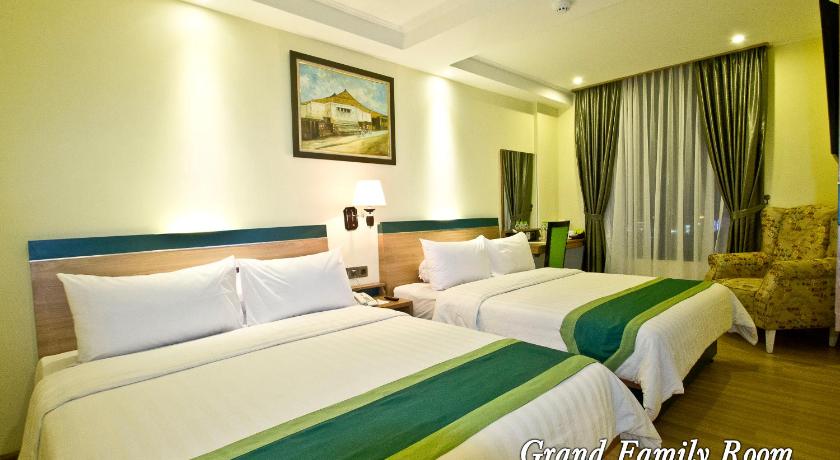 Image of Grand Family Room 0